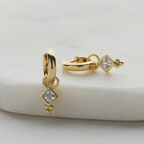 Mabel Huggie - Earring