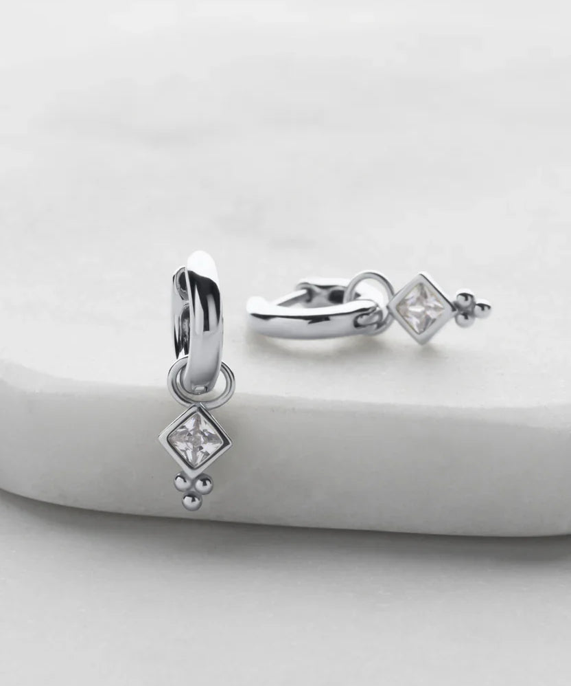 Mabel Huggie - Earring