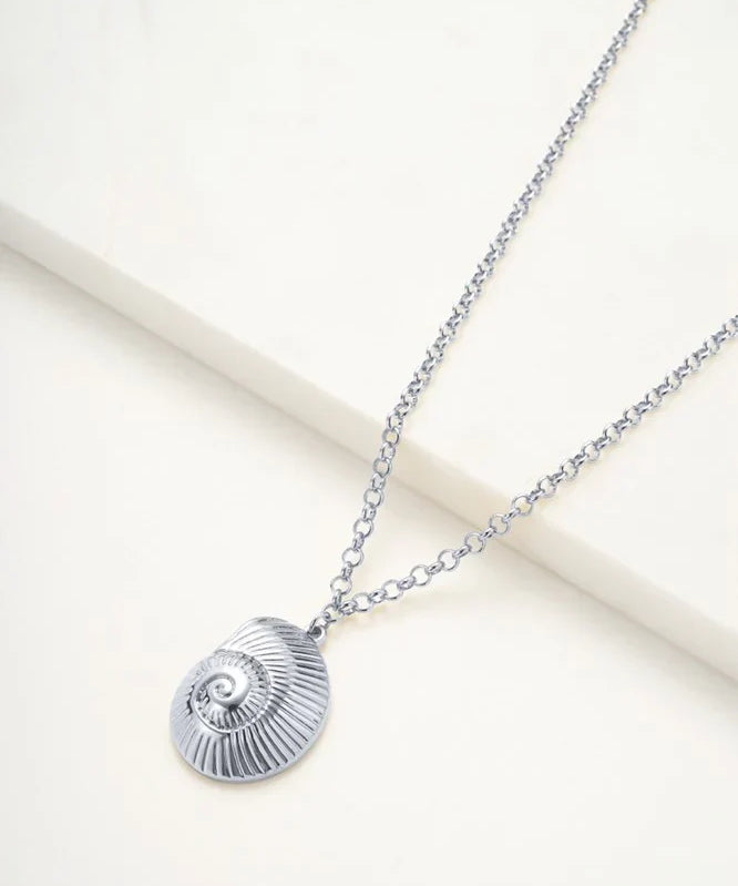 Mila Necklace