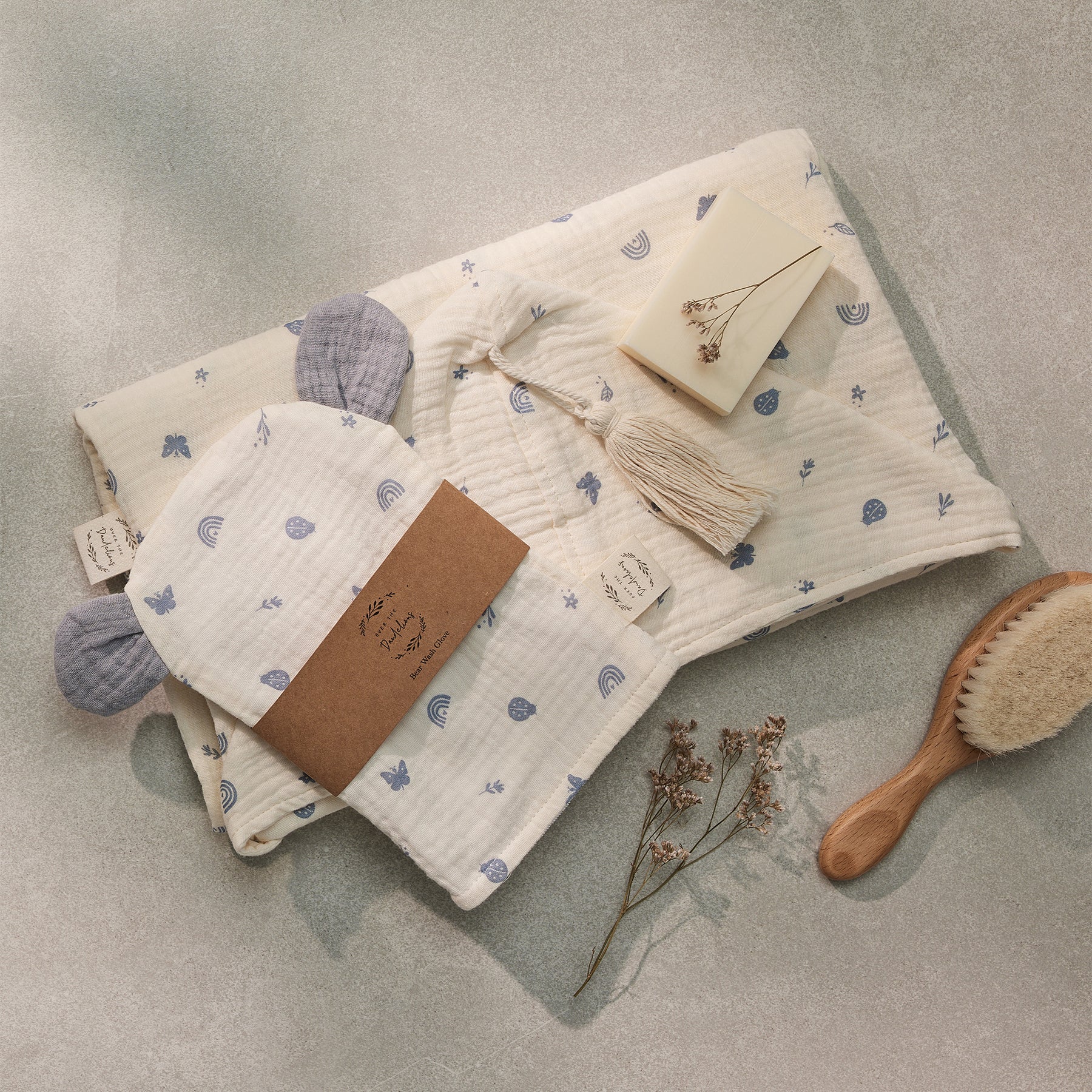 Bear Wash Glove Enchanted Garden with Frost ears