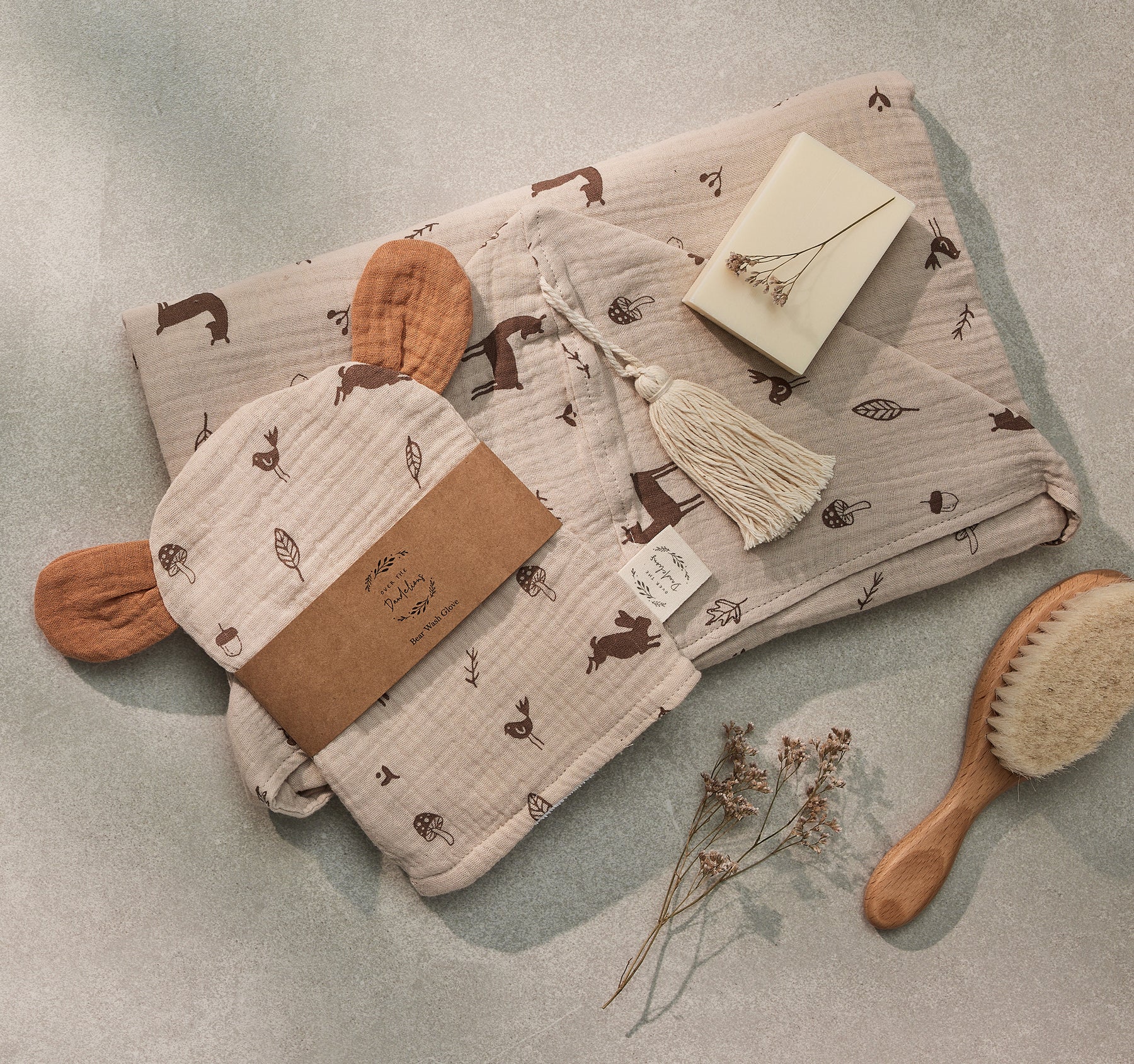 Bear Wash Glove Woodlands with Tangerine ears