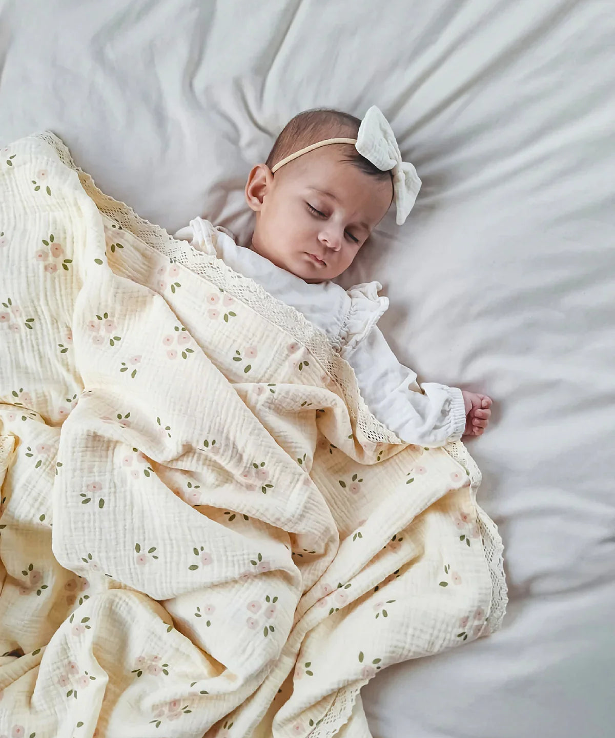 Organic Muslin Blanket Daisy with Lace