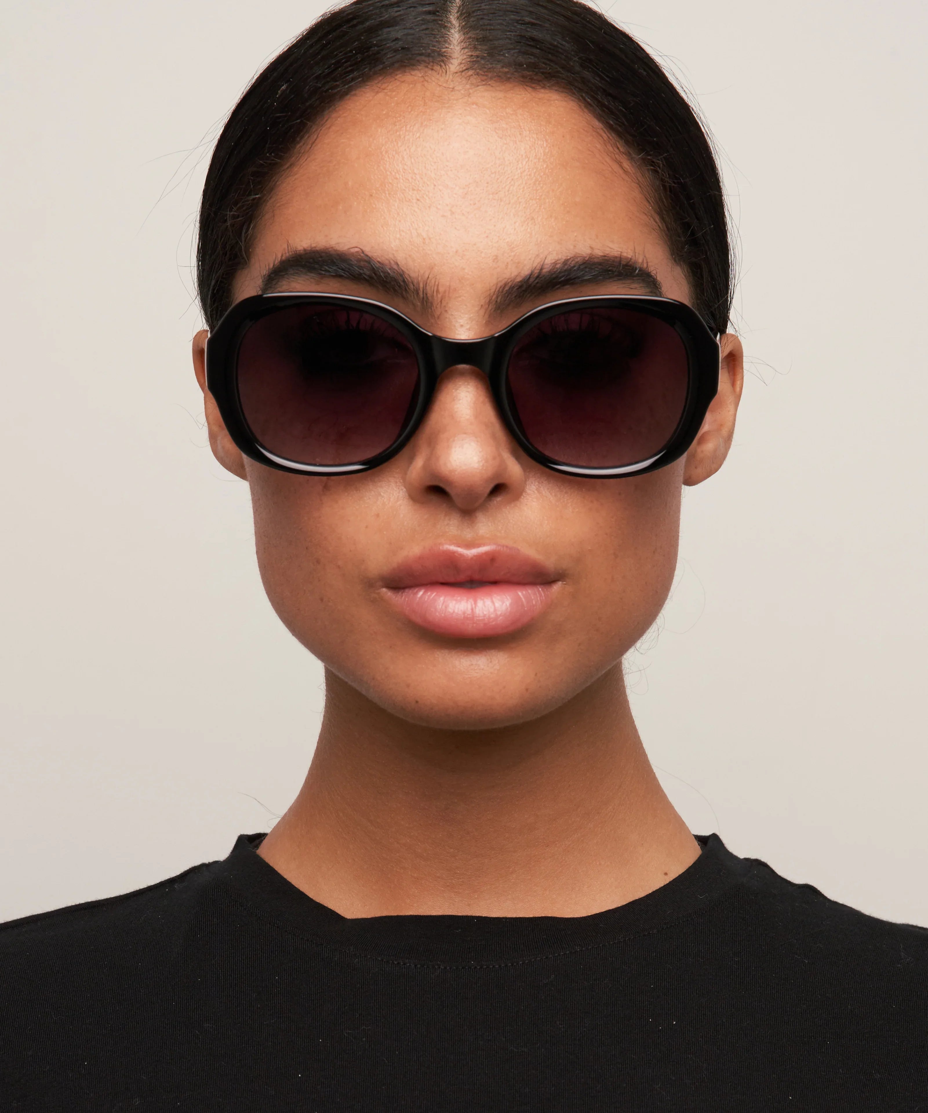 Otra Sunnies - Darcy - Black/ Smoke Fade
