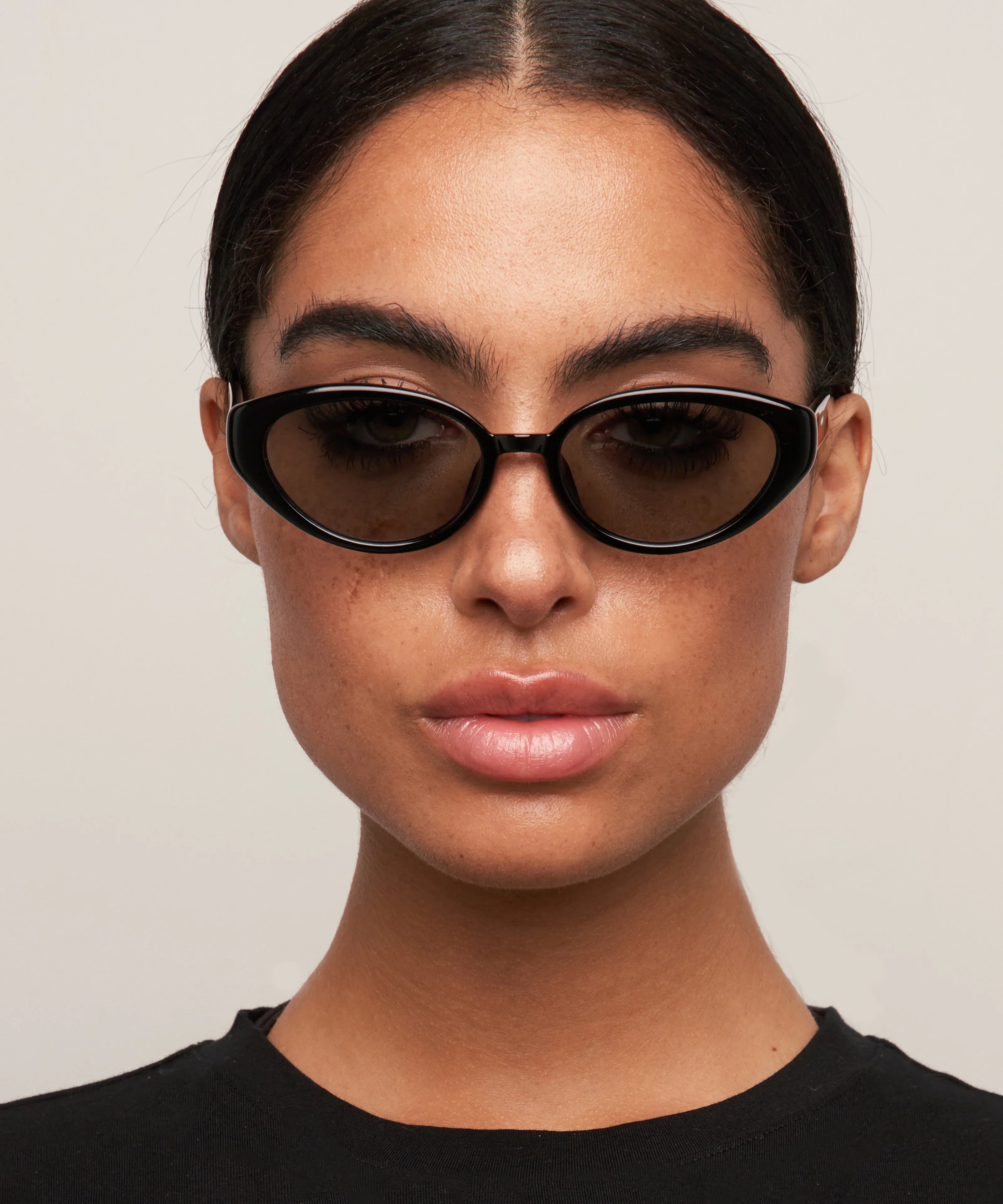 Otra Sunnies - Greta - Black/Smoke