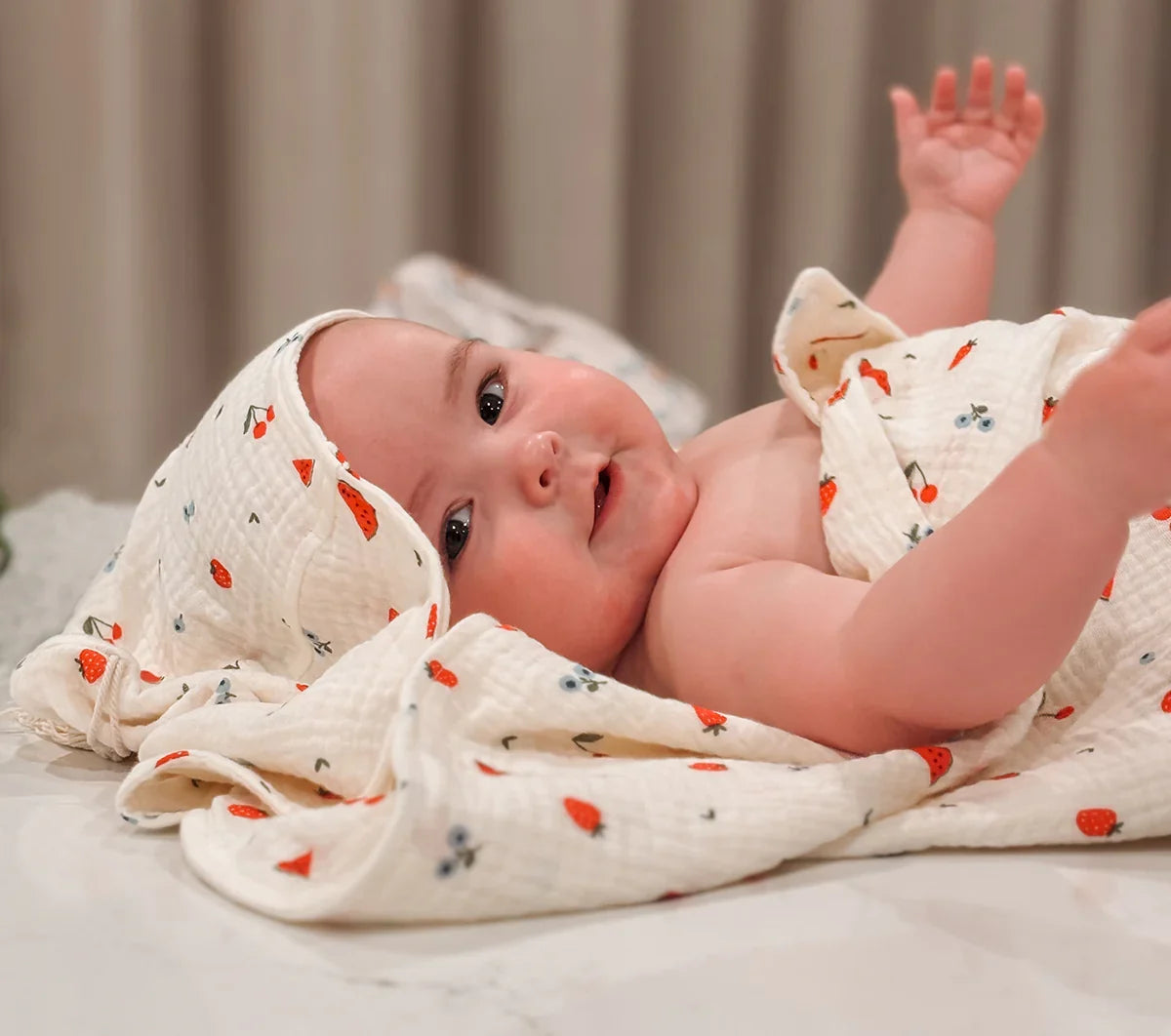 Organic Hooded Towel with Tassel - Sweet Pickings