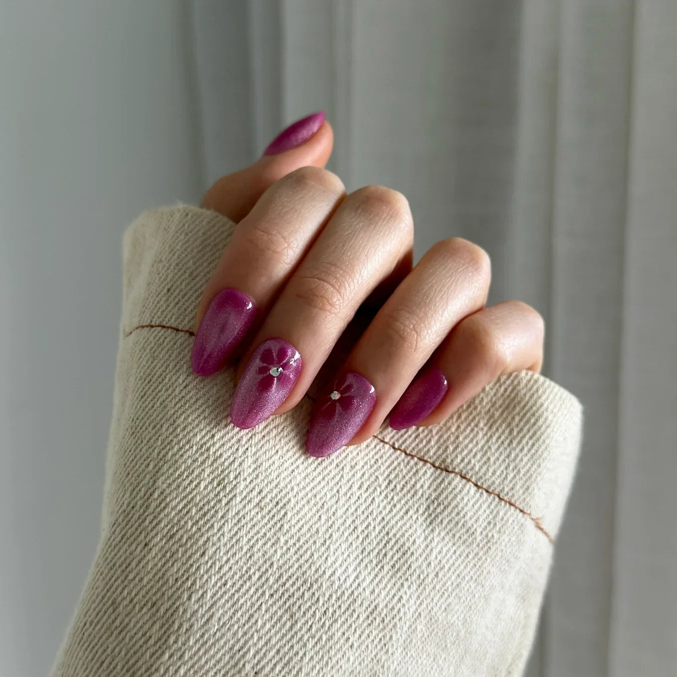 Pressing Nails - Stardust Blossom (gel)