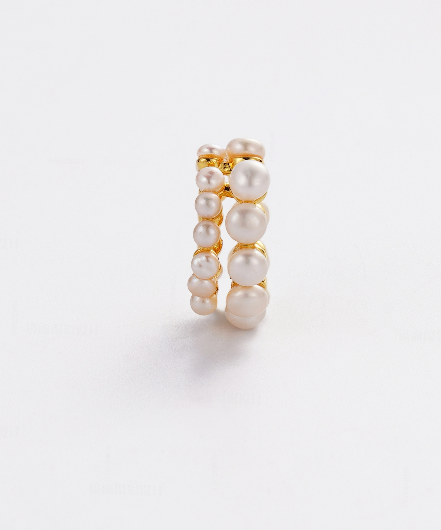 Luna Pearl Ear Cuff
