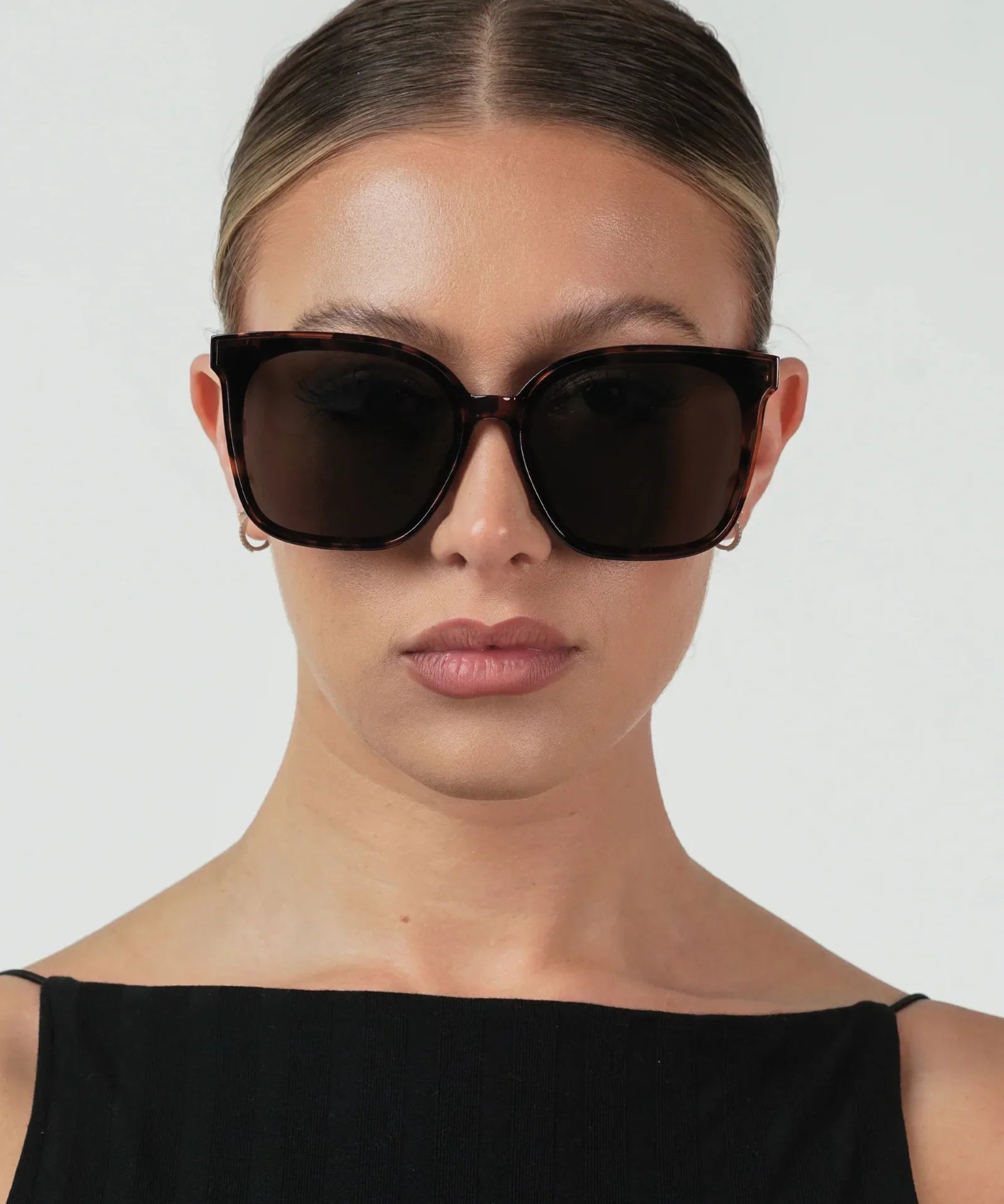 Otra Sunnies - Betty - Tortoiseshell/Smoke