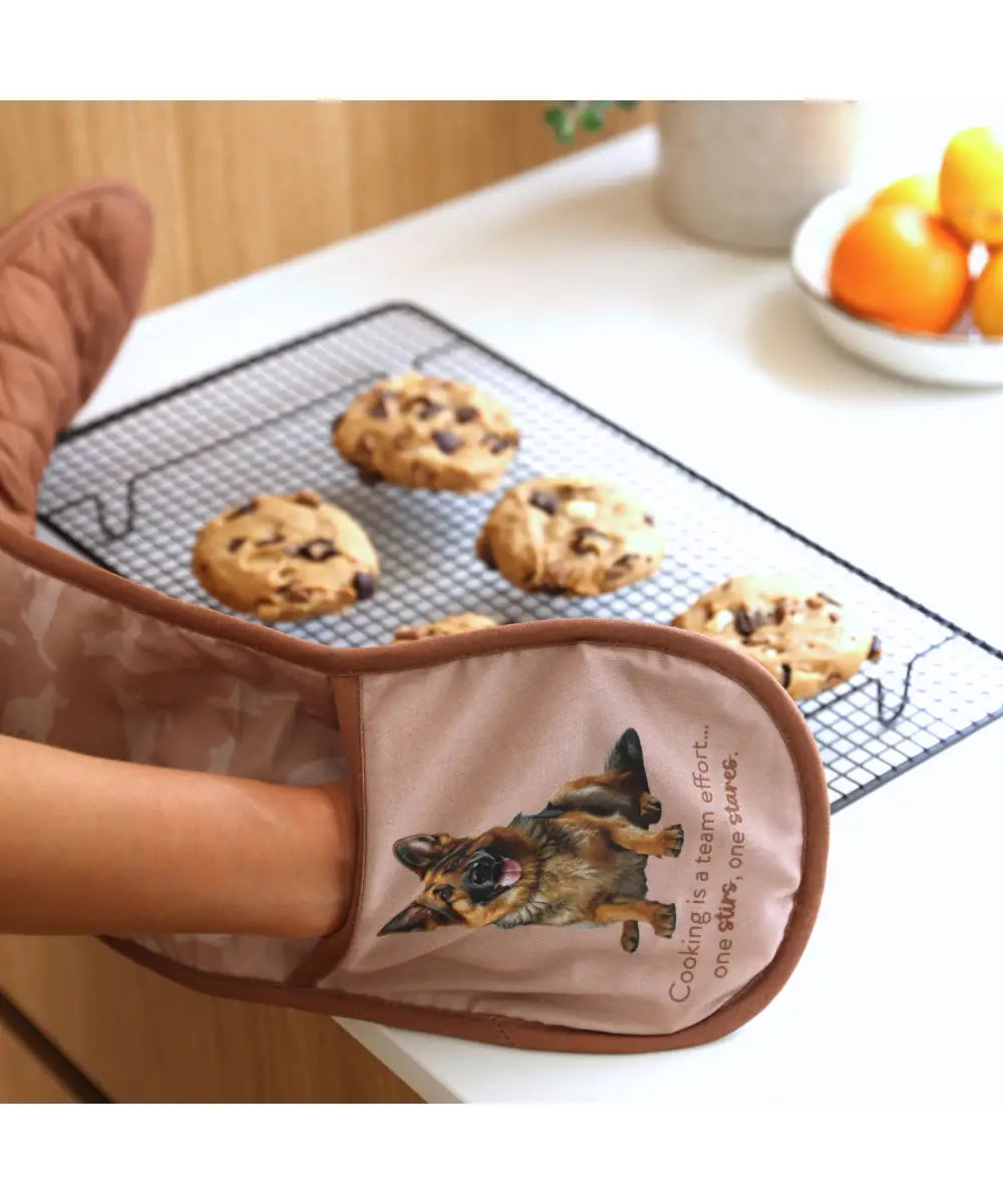 Cook's Companion - German Shepard / Oven Mitt