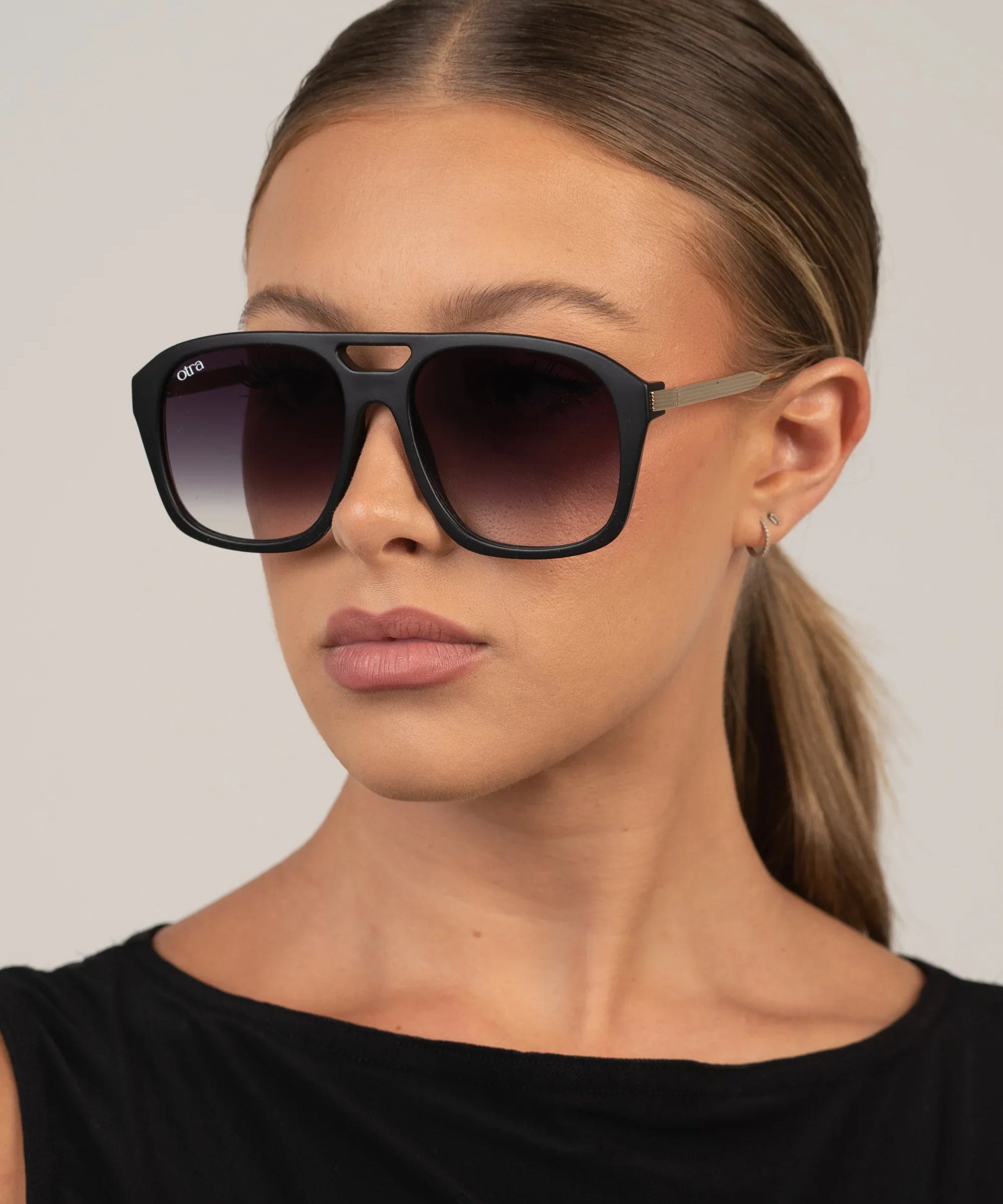 Otra Sunnies - Reina - Matte/Black