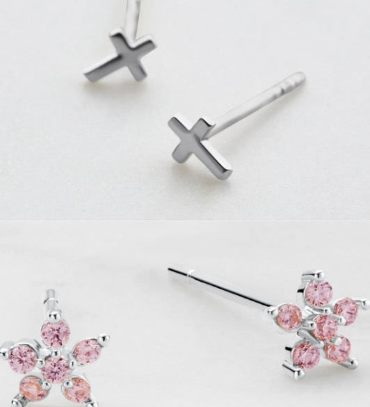 Amelia Cross Stud Set