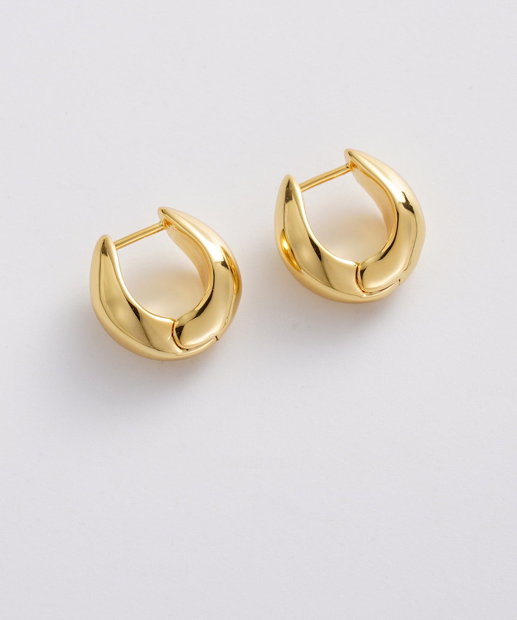 Margot Hoop - Earring Gold
